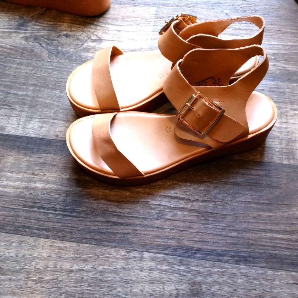 Sandals - Picture 5 of 5